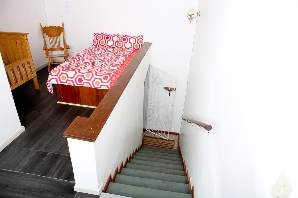 Oudtshoorn Homestay Accommodation エクステリア 写真
