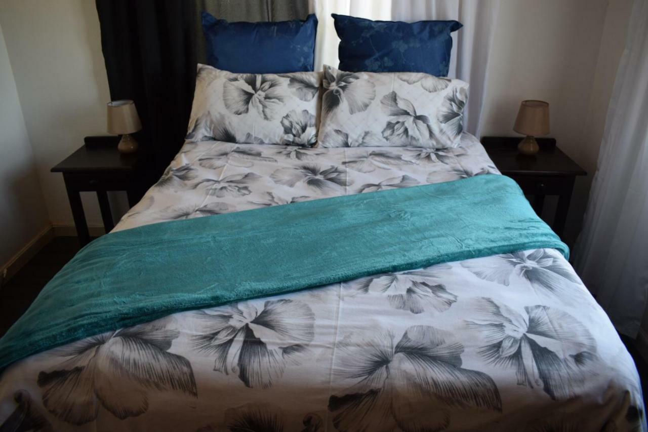 Oudtshoorn Homestay Accommodation エクステリア 写真